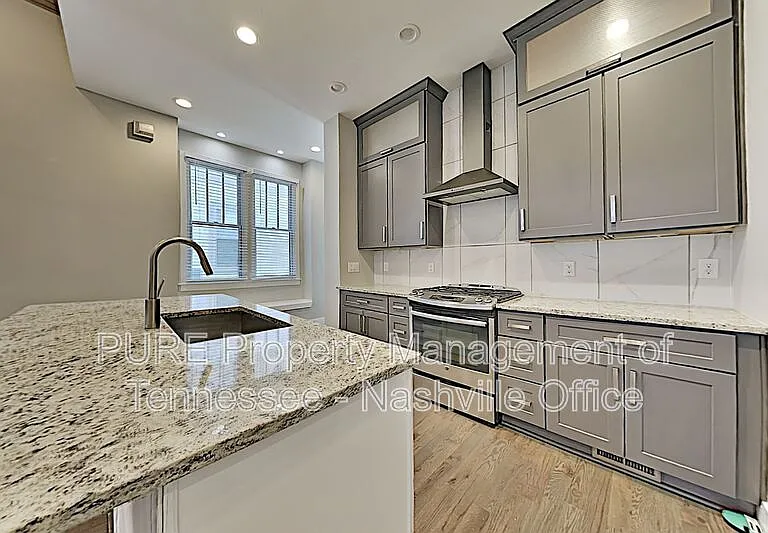 1412 Lillian St #B — Photo 10