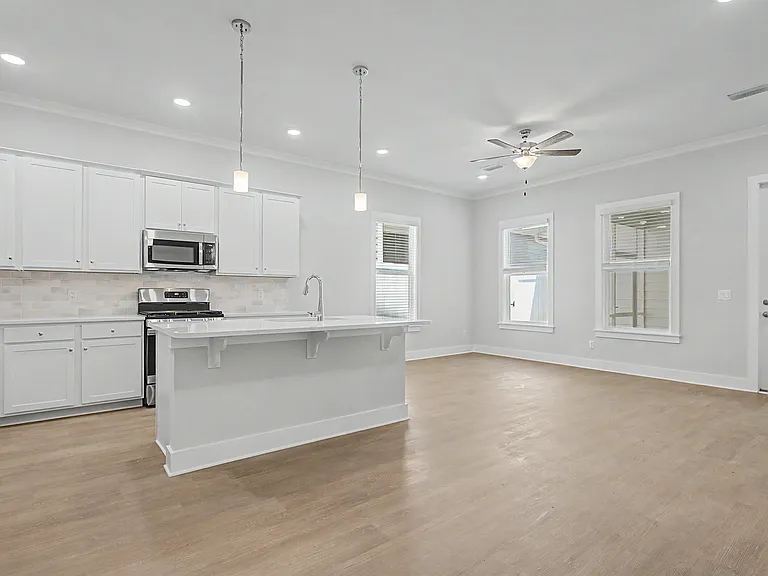 4065 Four Oaks Blvd #1 — Photo 21