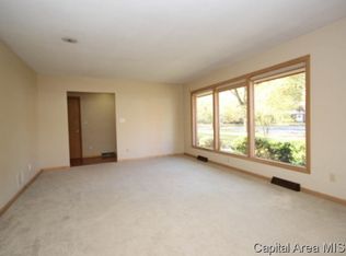 58 Glen Eagle Dr, Springfield, IL 62704