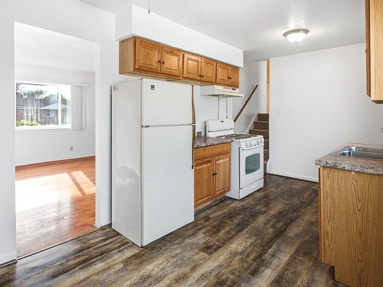3840 Williams St — Photo 4