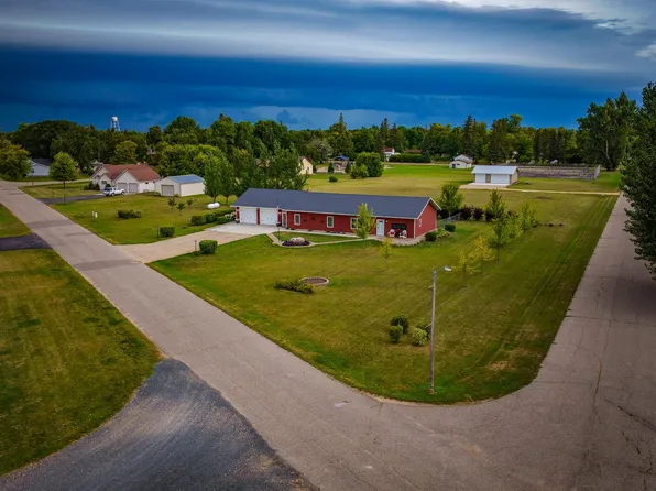 573 Railroad Ave, Gonvick, MN 56644