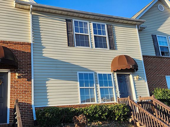 2nd image of 267 Emerson Ln