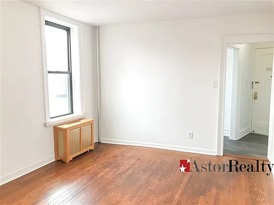 Rented by Astor Realty | media 21