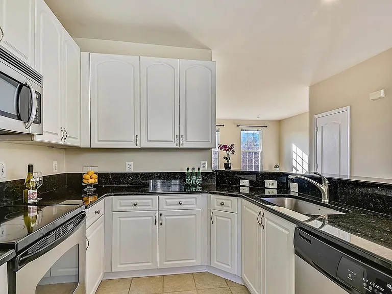 543 Ensemble Ct — Photo 15