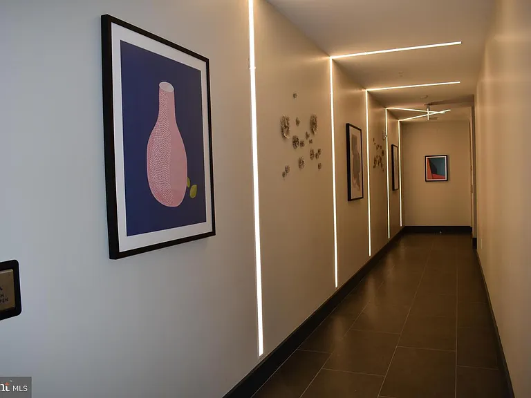 6803 Cameron #Penthouse 3 — Photo 24