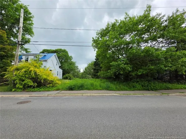 55 Simpson Dr, Saint John, NB E2H 2B8