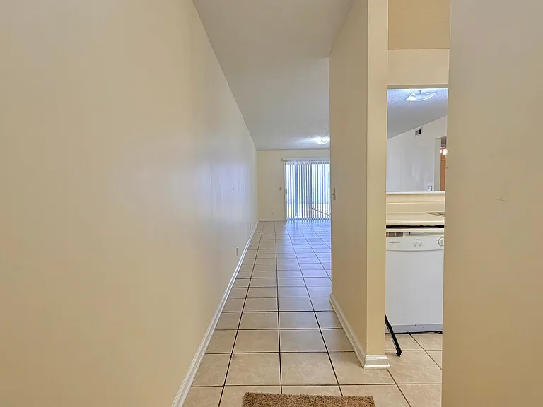 910 Brett Dr #117 — Photo 2