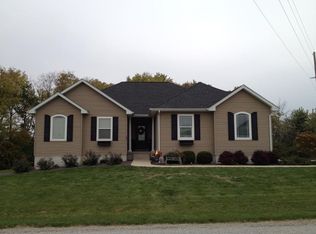 121 Cardinal Dr, Macon, IL 62544