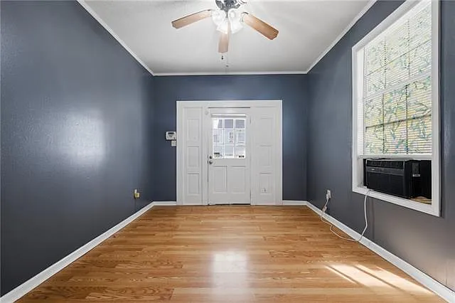 1708 S Lopez St — Photo 2