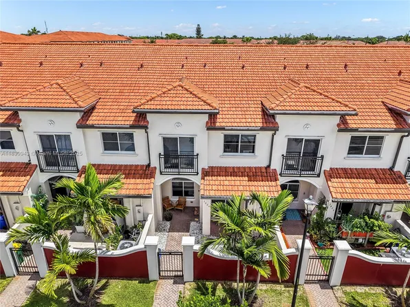 3624 NW 30th Pl, Lauderdale Lakes, FL 33311