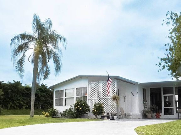 3rd image of 316 Hollywood Ln