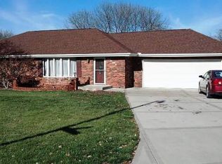 2122 Meadowlane Dr, Chillicothe, MO 64601