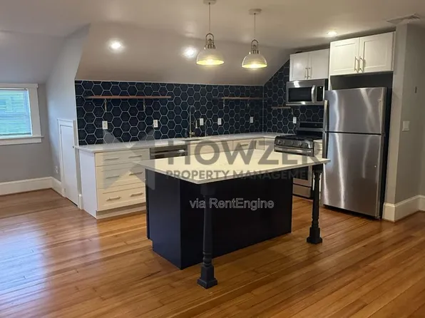 50 E Clinton St #4, New Bedford, MA 02740