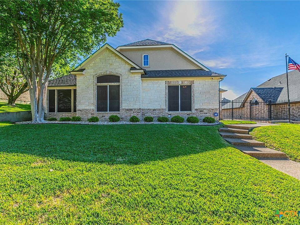 1st image of 1305 Daisy Ln