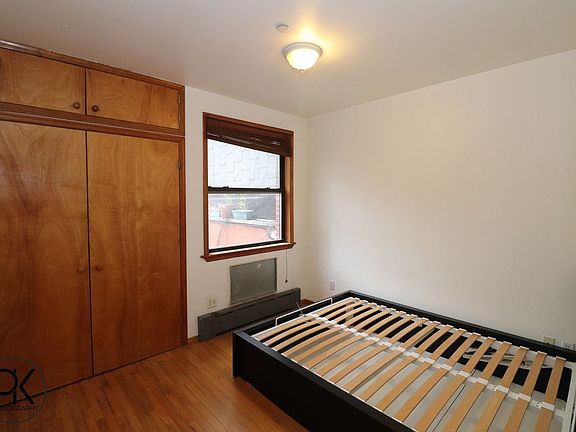 5th image of 623 Humboldt St #1R