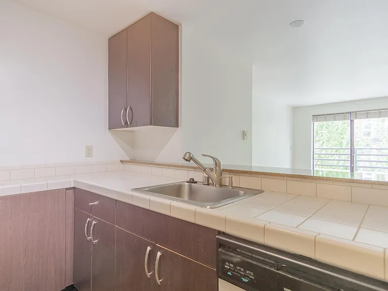 3401 Wallingford Ave N — Photo 8