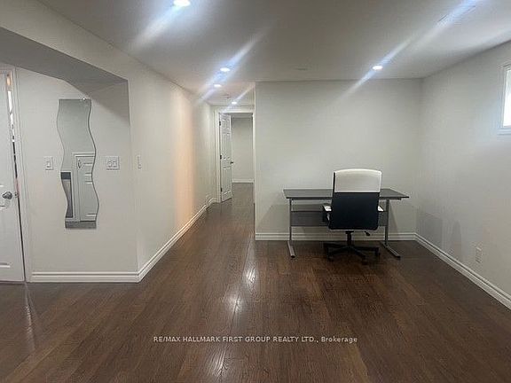 4th image of 63 Taylor Rd