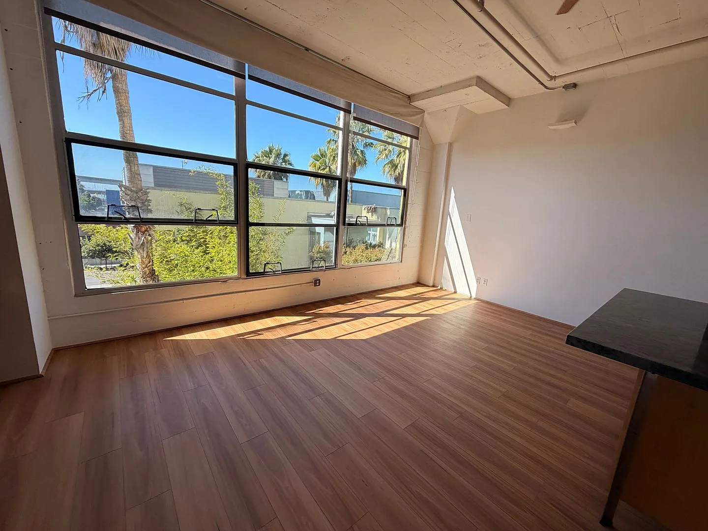 Beautiful Loft In Emeryville! — Photo 4