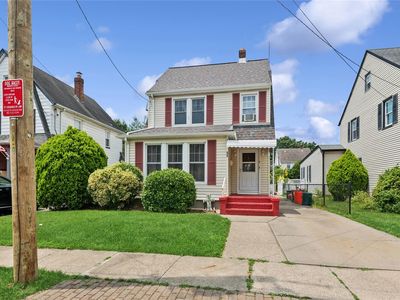 35 Juniper Avenue, Mineola, NY, 11501