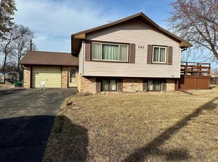 703 1st St NE, Buffalo, MN 55313