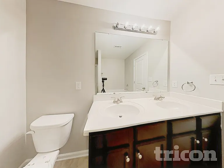 6931 Savannah Springs Dr — Photo 9