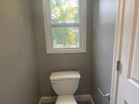 1st floor half bathroom