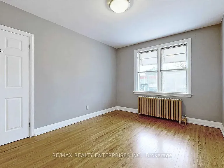 255 Lakeshore Rd E #A — Photo 20