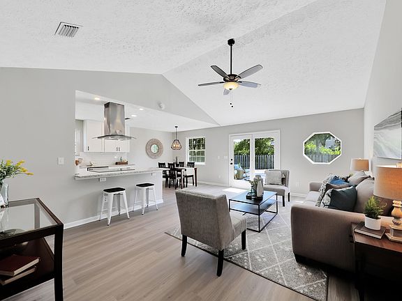 5th image of 4245 Seabreeze Dr