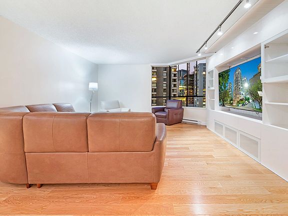 4th image of 738 Broughton St #601
