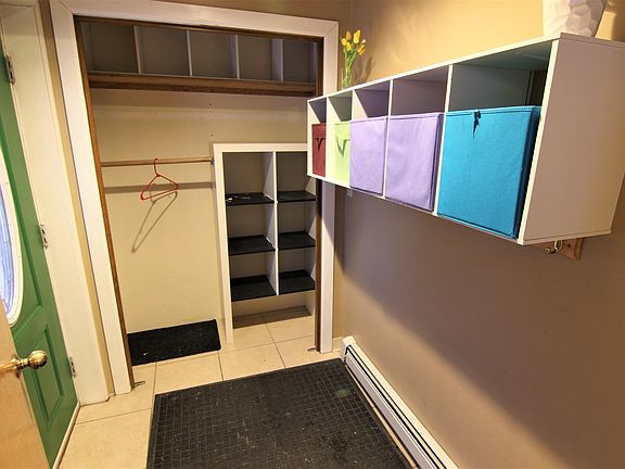 2nd image of 922 25th Ave