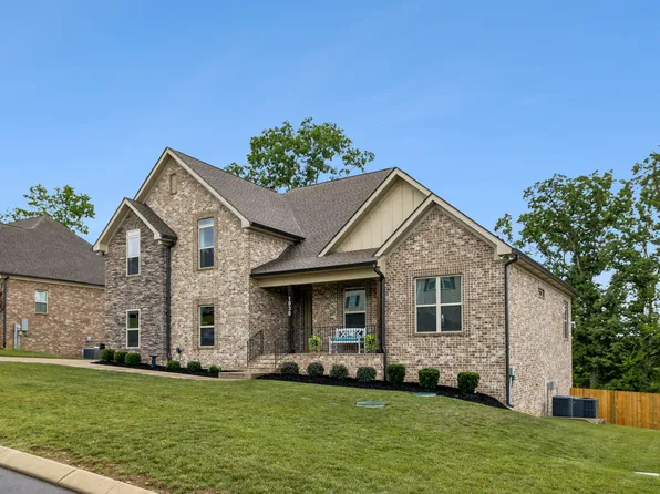 1030 C P Stewart Blvd, Lebanon, TN 37087