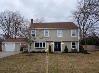 15 Sherwood Ln, Barrington, RI 02806