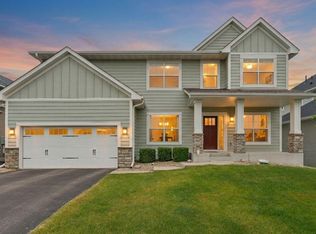 1202 Rosemary Ln, Chaska, MN 55318