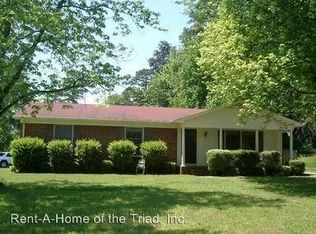 5307 Courtfield Dr, Greensboro, NC 27455