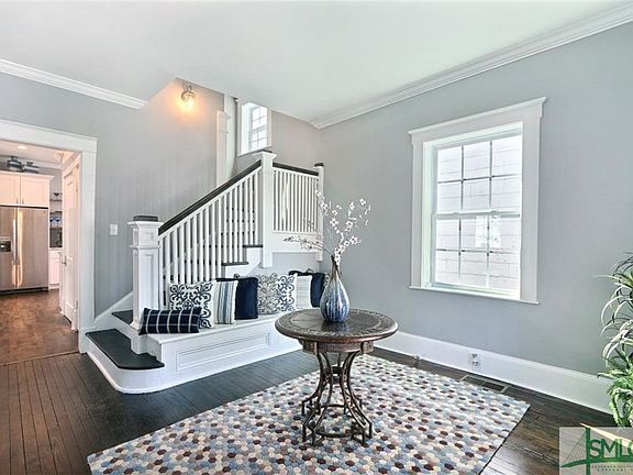 3rd image of 771 E Park Ave