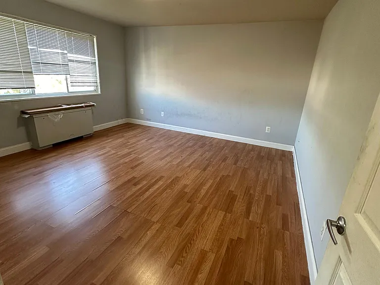 1001 Chillum Rd #402 — Photo 6