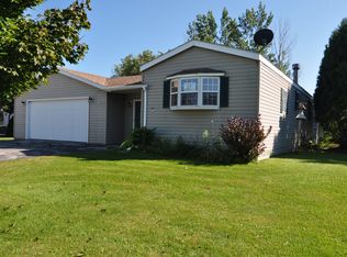 519 Sunset Maple, Sheboygan Falls, WI 53085