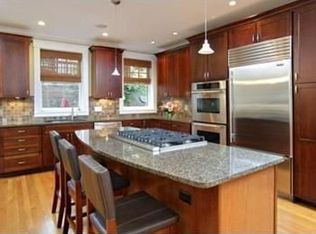 8 Washington St, Charlestown, MA 02129