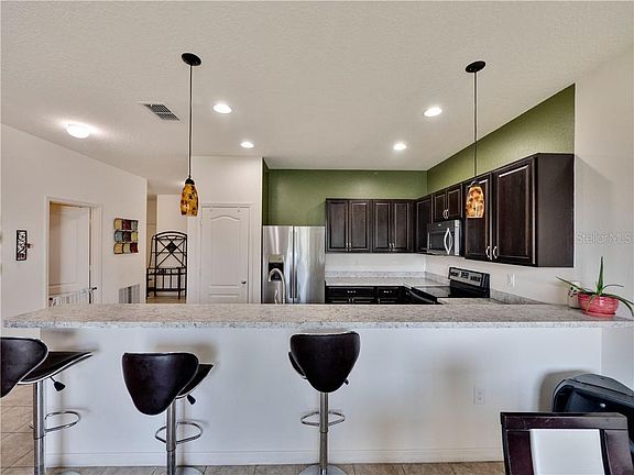 5th image of 2828 Shelburne Way