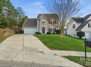 634 Longacre Dr, Charlotte, NC 28214