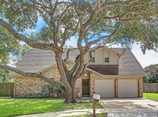 1103 Barrowgate Dr, Sugar Land, TX 77498