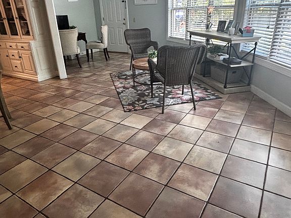 5th image of 1220 Woodland Hts