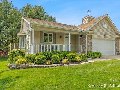 458 Amity Ln, Douglas, MI, 49406