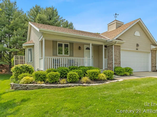 458 Amity Ln, Douglas, MI 49406