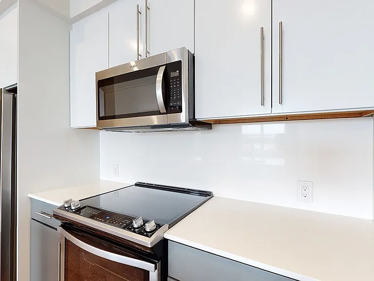 Mile High Apartments at Sloan's Lake — Photo 8