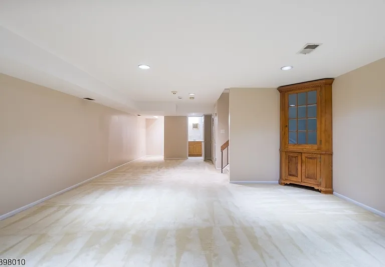 1 Avery Ct — Photo 36