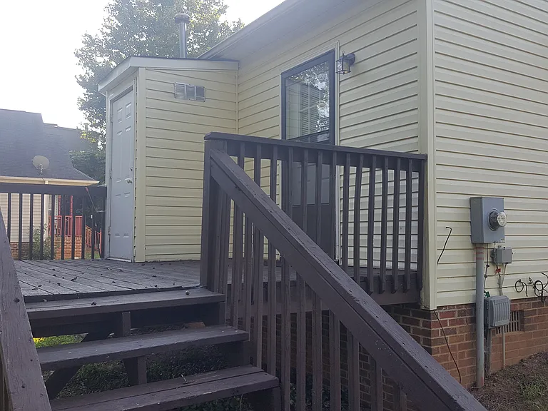 421 Viola St — Photo 16
