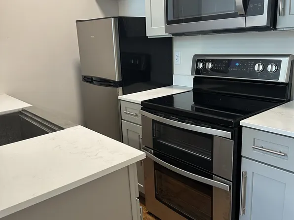 927 N 2nd St APT 1, Harrisburg, PA 17102