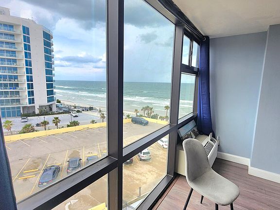 4th image of 1909 S Atlantic Ave #623