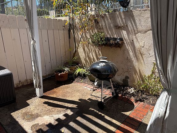 4th image of 2748 Erringer Rd APT 10